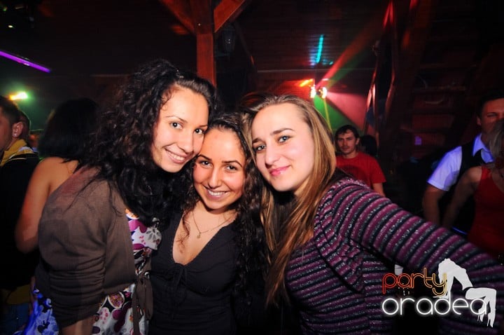 Retro Party în Disco Faház,