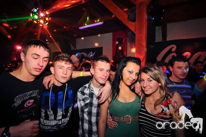 Retro Party în Disco Faház,