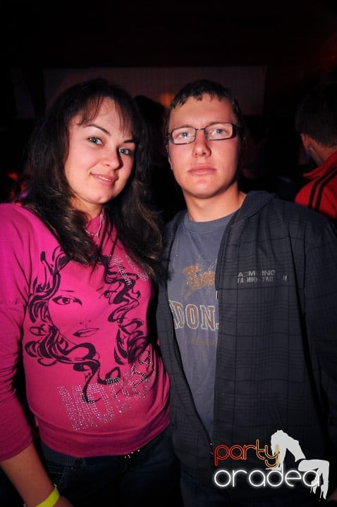 Retro Party în Disco Faház,