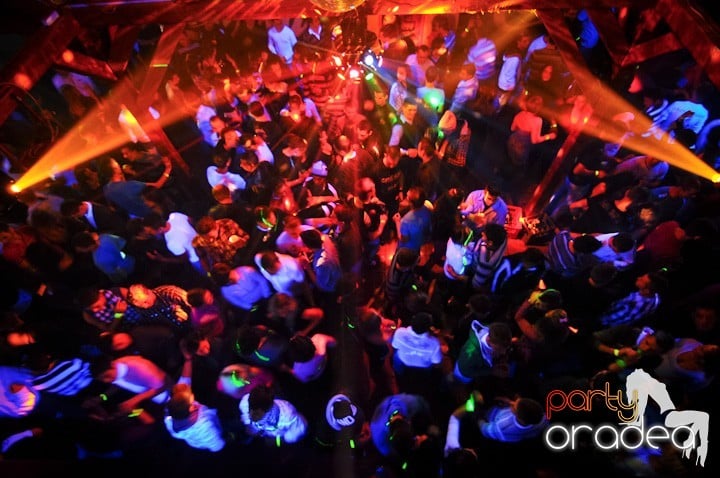 Retro Party în Disco Faház,