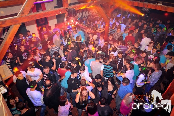 Retro Party în Disco Faház,