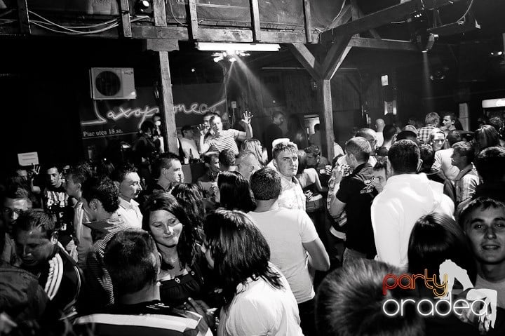 Retro Party în Disco Faház,