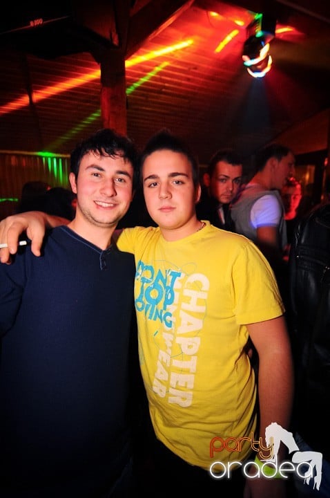 Retro Party în Disco Faház,