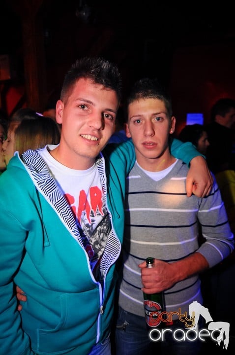 Retro Party în Disco Faház,