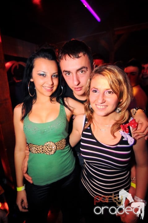 Retro Party în Disco Faház,