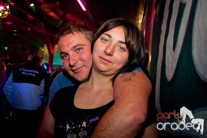 Retro Party în Disco Faház,