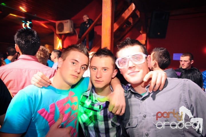 Retro Party în Disco Faház,