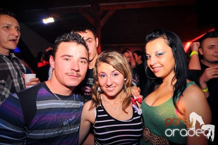 Retro Party în Disco Faház,