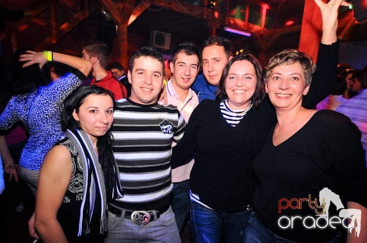 Retro Party în Disco Faház,