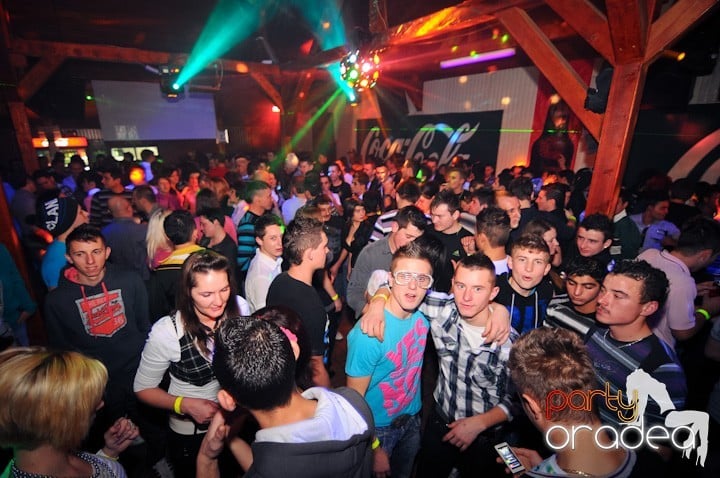 Retro Party în Disco Faház,