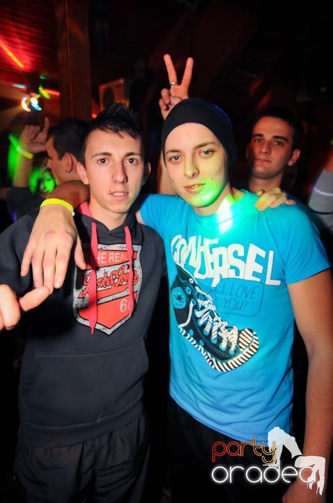 Retro Party în Disco Faház,