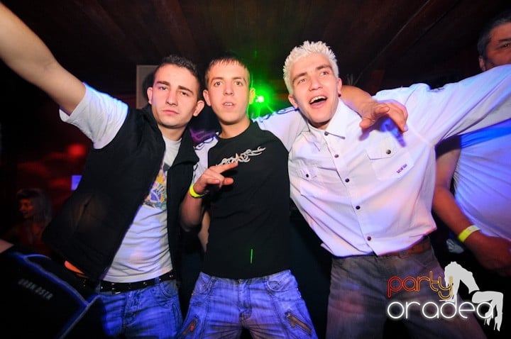 Retro Party în Disco Faház,