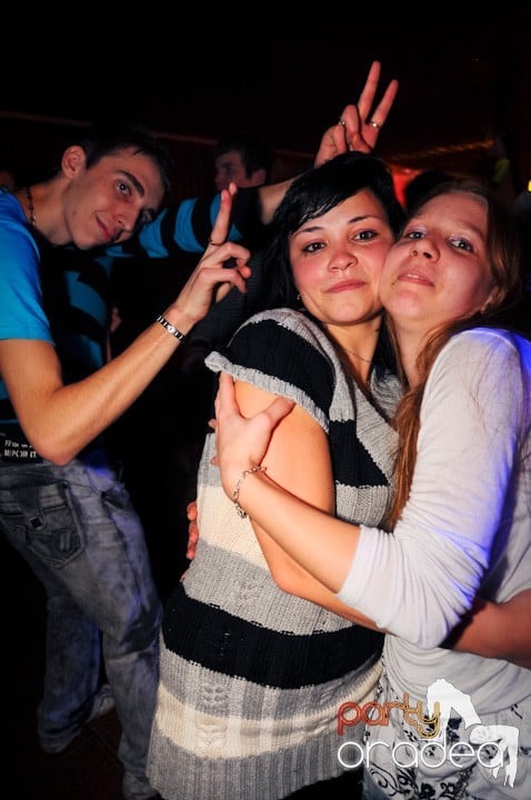 Retro Party în Disco Faház,
