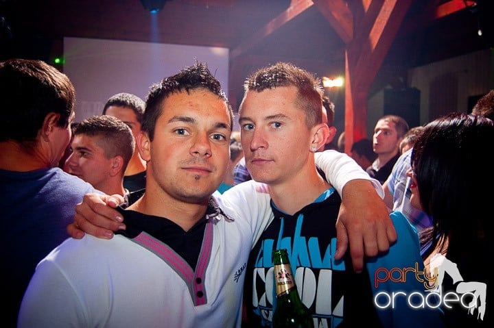 Retro Party în Disco Faház,