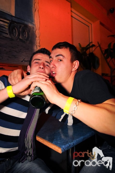 Retro Party în Disco Faház,