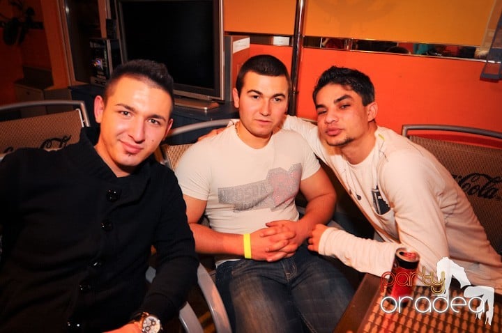 Retro Party în Disco Faház,