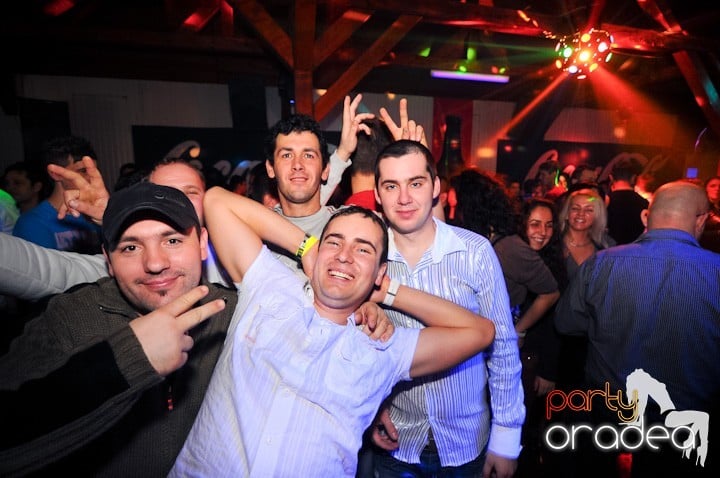Retro Party în Disco Faház,