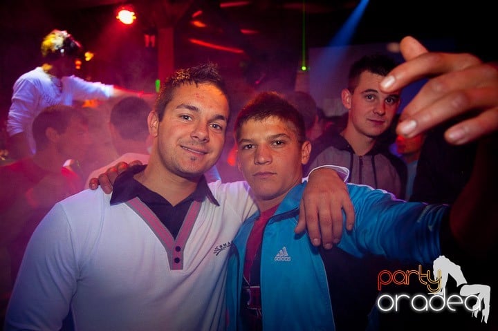 Retro Party în Disco Faház,
