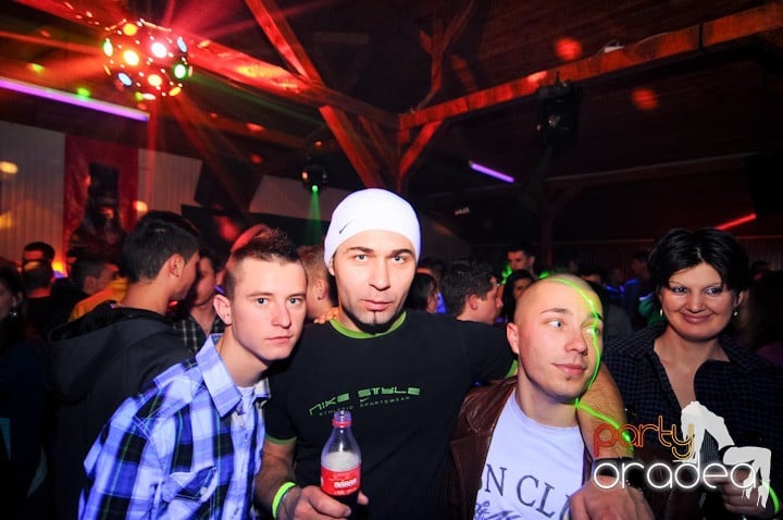 Retro Party în Disco Faház,