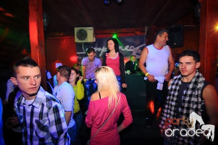 Retro Party în Disco Faház,