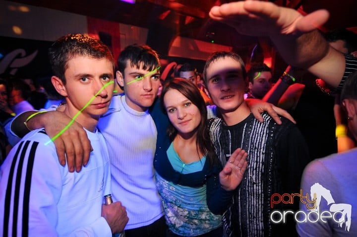 Retro Party în Disco Faház,