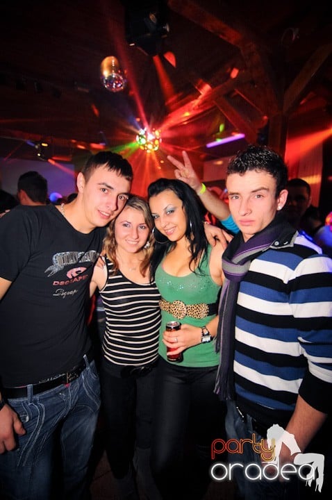 Retro Party în Disco Faház,