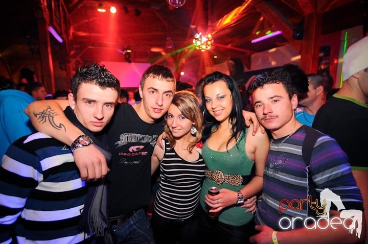 Retro Party în Disco Faház,