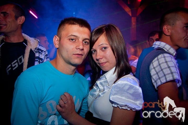 Retro Party în Disco Faház,