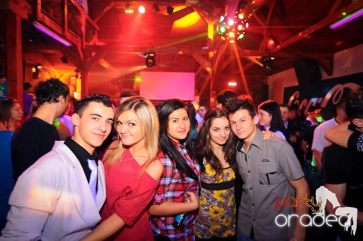 Retro Party în Disco Faház,