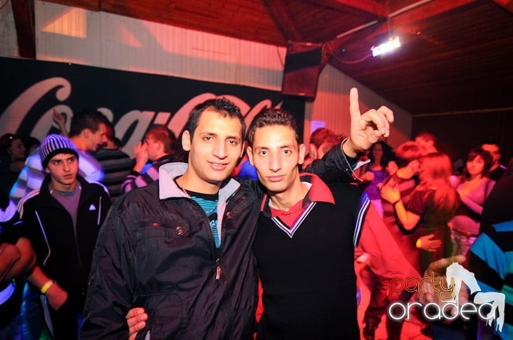Retro Party în Disco Faház,