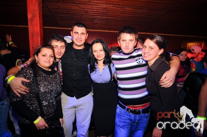 Retro Party în Disco Faház,