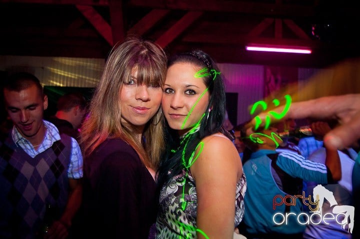 Retro Party în Disco Faház,