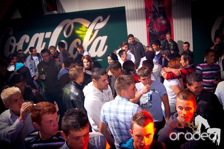 Retro Party în Disco Faház,
