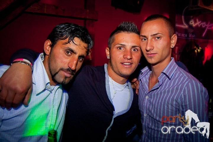Retro Party în Disco Faház,