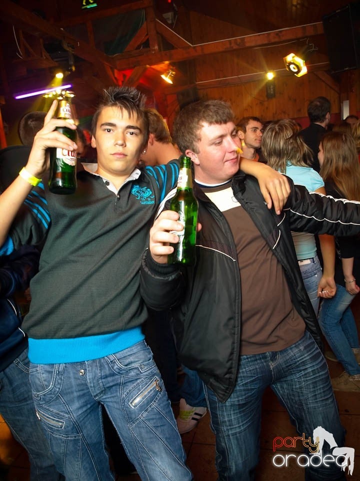 Retro Party în Disco Faház, 