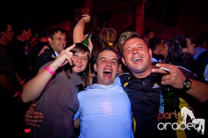 Retro Party în Disco Faház,
