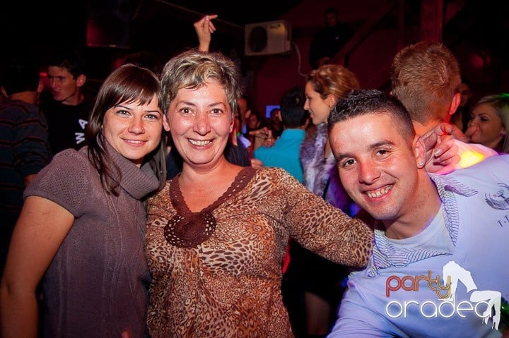 Retro Party în Disco Faház,