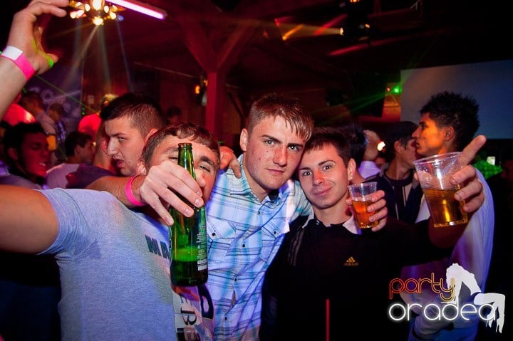 Retro Party în Disco Faház,