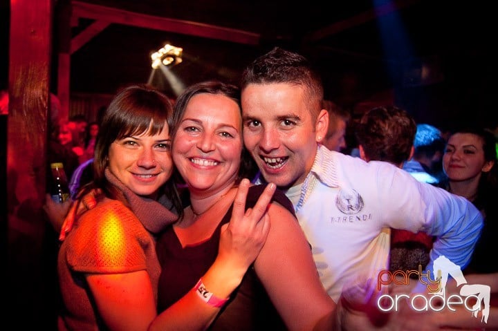 Retro Party în Disco Faház,