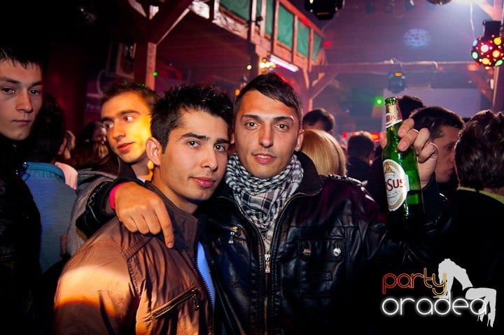 Retro Party în Disco Faház,