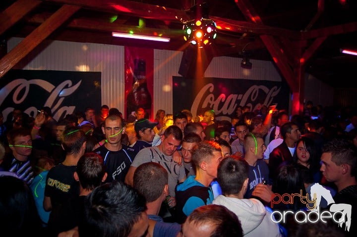 Retro Party în Disco Faház,