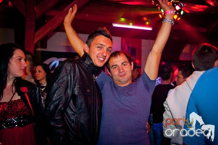 Retro Party în Disco Faház,