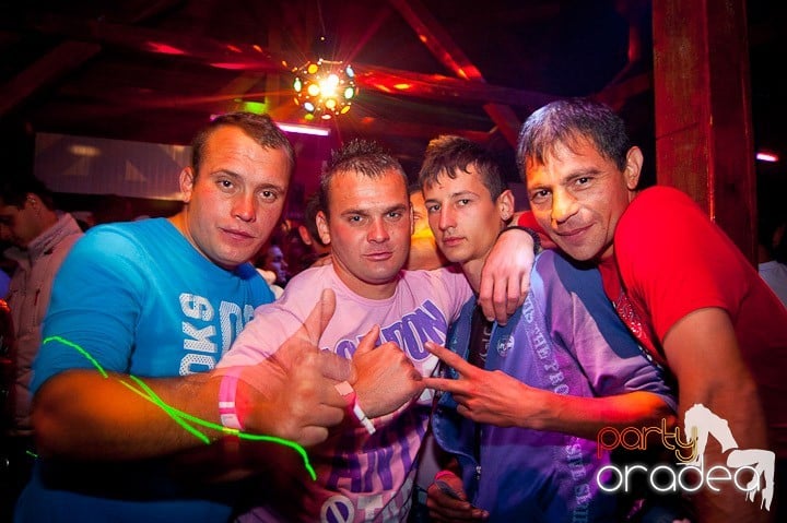 Retro Party în Disco Faház,