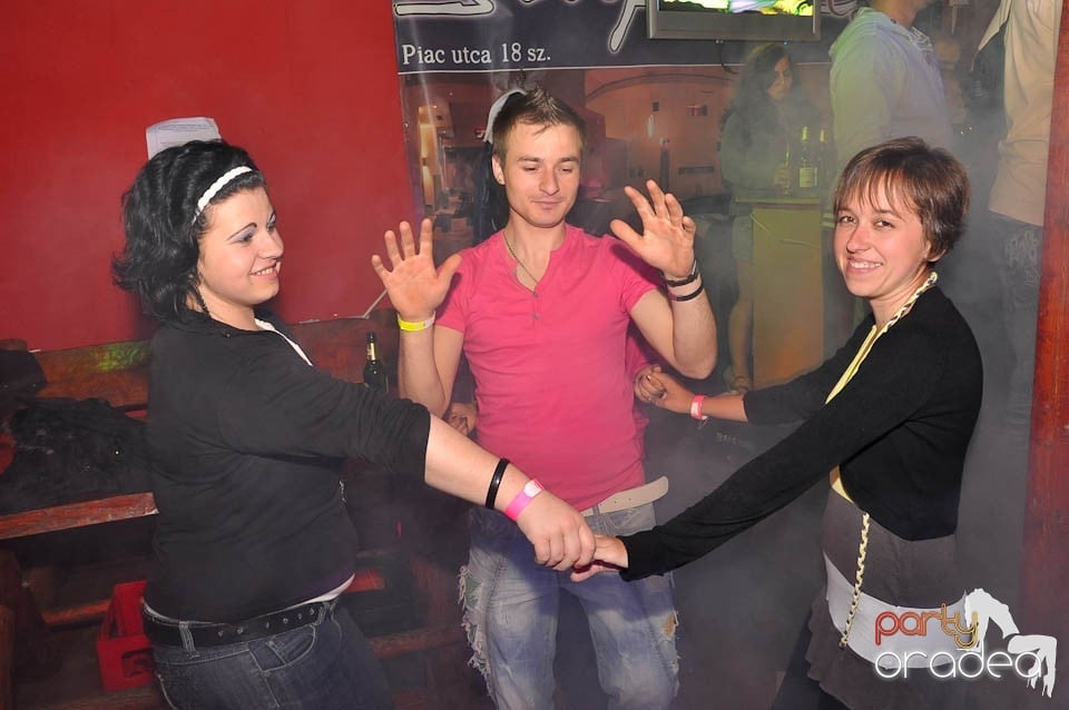 Retro Party în Disco Faház, 