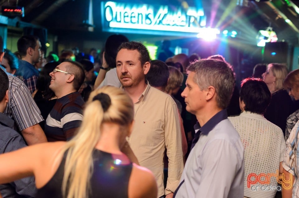 Retro Party, Queen's Music Pub