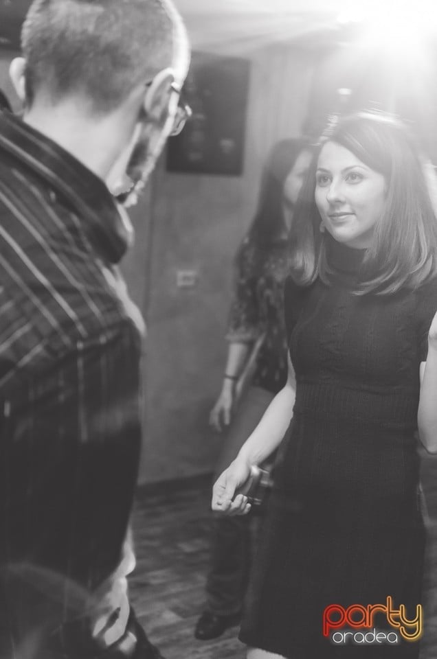 Retro Party, Queen's Music Pub