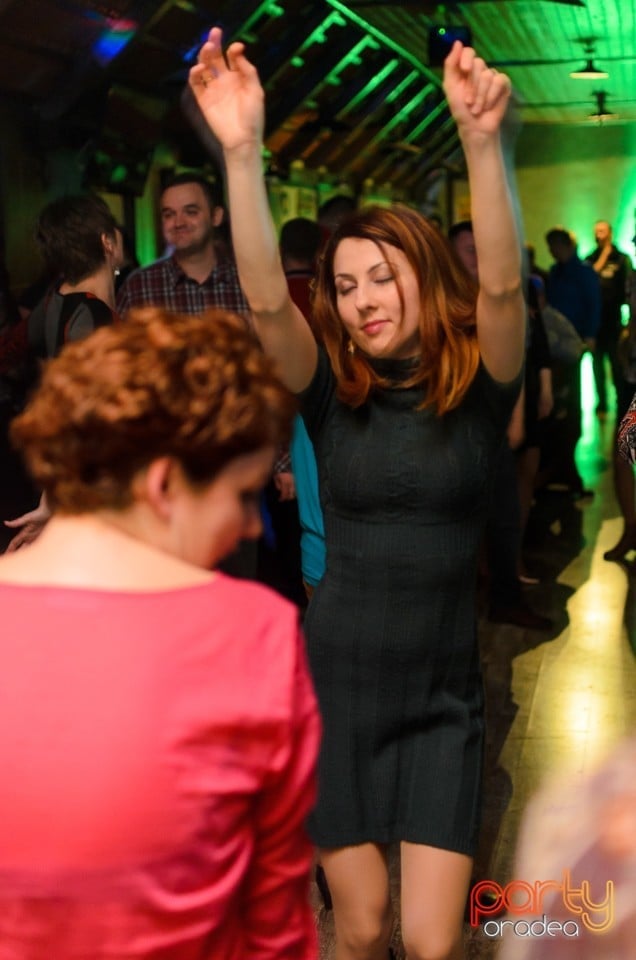 Retro Party, Queen's Music Pub