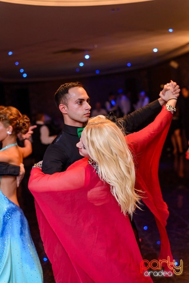 Revelion în Hotel Internaţional, Hotel Internaţional