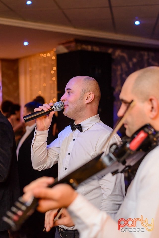 Revelion în Hotel Internaţional, Hotel Internaţional