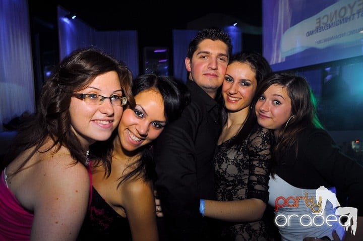 Revelion în No Problem,